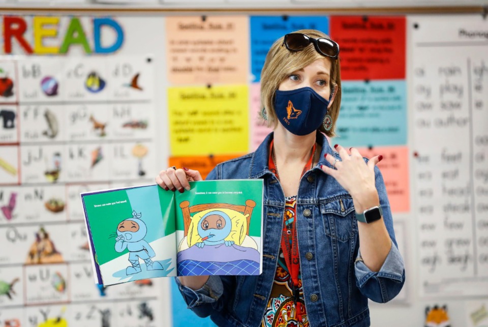 <strong>Forest Hill Elementary School exceptional education teacher Heather Crowley reads a book to her class about the benefits of wearing a face mask. The Germantown Municipal School District didn&rsquo;t skip a beat when it came time to educating exceptional students during the pandemic.</strong> (Mark Weber/Daily Memphian)