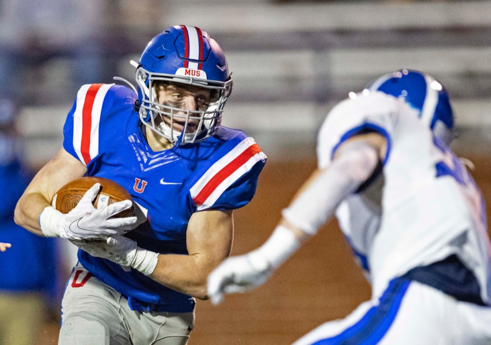 <strong>MUS running back Christopher Goodwin runs for yardage against McCallie on Thursday, Dec. 3, 2020, in Cookeville, Tennessee.</strong> (Wade Payne/www.wadepaynephoto.com)