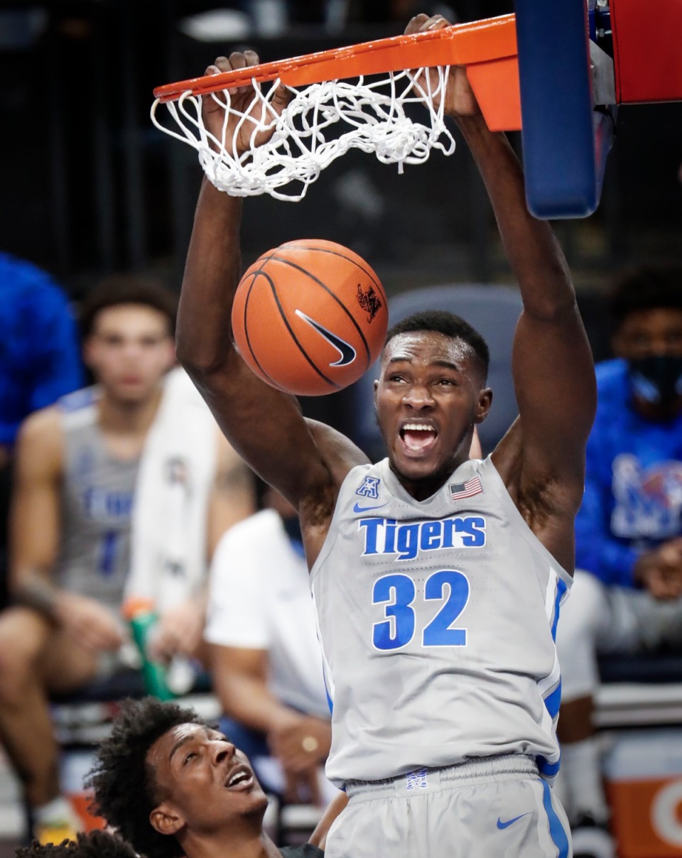 <strong>Memphis center Moussa Cisse dunks over Mississippi Valley State on Tuesday, Dec. 8, 2020.</strong> (Mark Weber/The Daily Memphian)