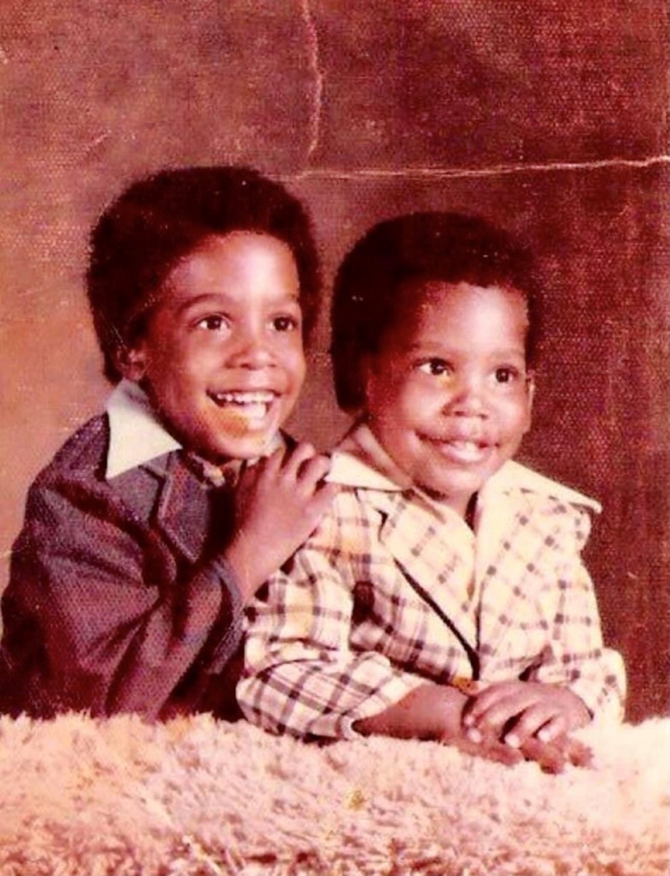 <strong>Brothers Donnell (left) and Darrell Cobbins</strong> <strong>shared a bed or bedroom until Donnell left home for college. (</strong>Submitted)