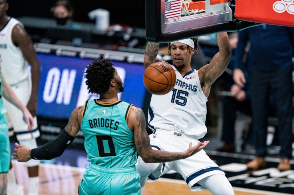 <strong>Memphis Grizzlies forward Brandon Clarke (15) dunks in front of Charlotte Hornets forward Miles Bridges (0) during the second half of an NBA basketball game in Charlotte, N.C., Friday, Jan. 1, 2021.</strong> (Jacob Kupferman/AP)