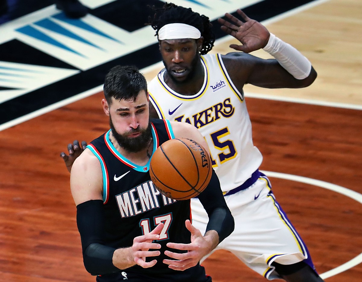 <strong>Memphis Grizzlies center Jonas Valanciunas (17) fights for a loose rebound during a Jan. 3, 2021 game against the Los Angeles Lakers at the FedExForum.</strong> (Patrick Lantrip/Daily Memphian)