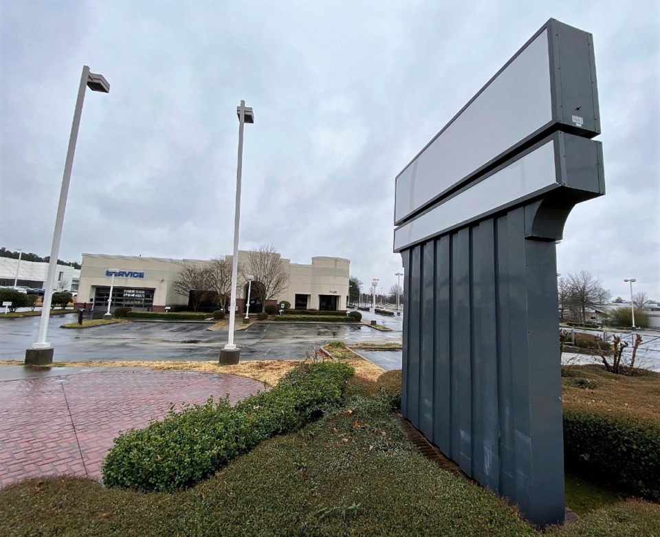 <strong>The now-vacant car dealership at 3020 N. Germantown Parkway may be occupied by a Tesla service center and/or store.</strong> (Tom Bailey/Daily Memphian)