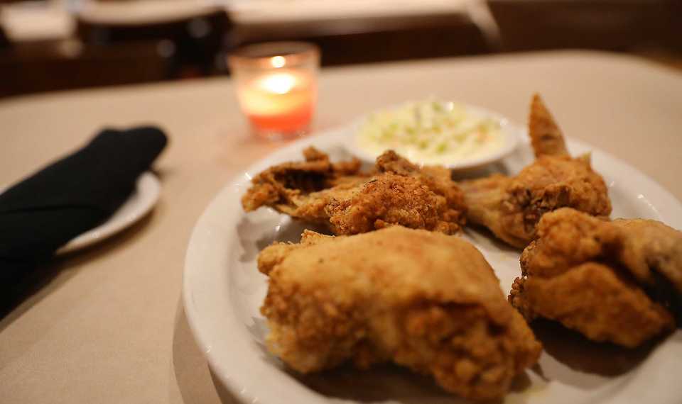 <strong>An order of Pete &amp; Sam&rsquo;s fried chicken with coleslaw.</strong> (Patrick Lantrip/Daily Memphian)