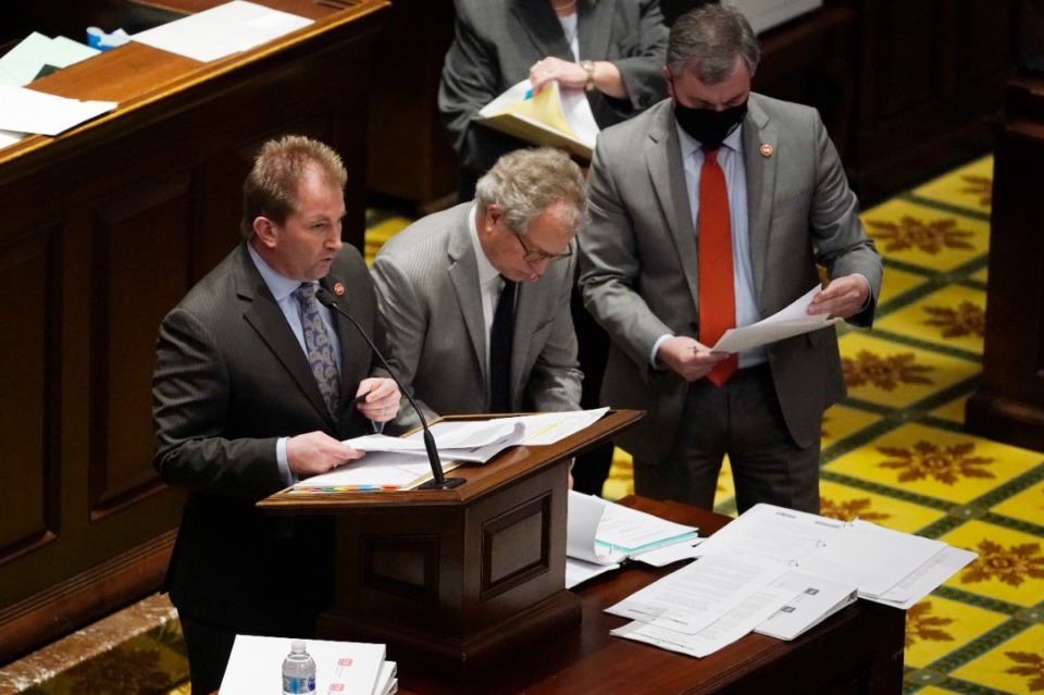 <strong>Rep. William Lamberth, R-Portland, left, introduces a bill during a special session on education on Thursday, Jan. 21, 2021, in Nashville.&nbsp;The brief four-day special session sparked various conflicts inside the Republican-dominant Statehouse over the best measures to help struggling teachers and students amid the coronavirus outbreak.</strong> (Mark Humphrey/AP)