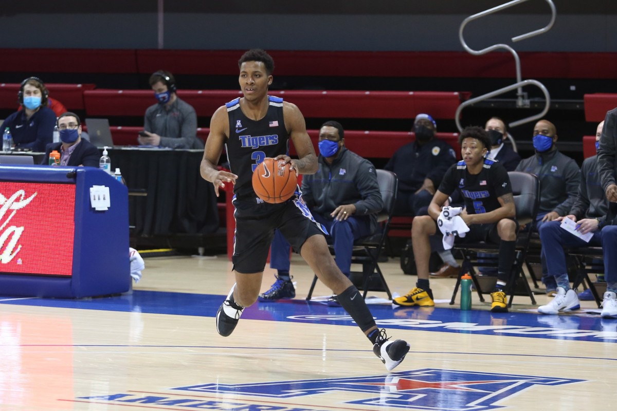 <strong>Landers Nolley II brings the ball upcourt against SMU in Dallas on Jan. 28, 2021.</strong> (Courtesy University of Memphis)