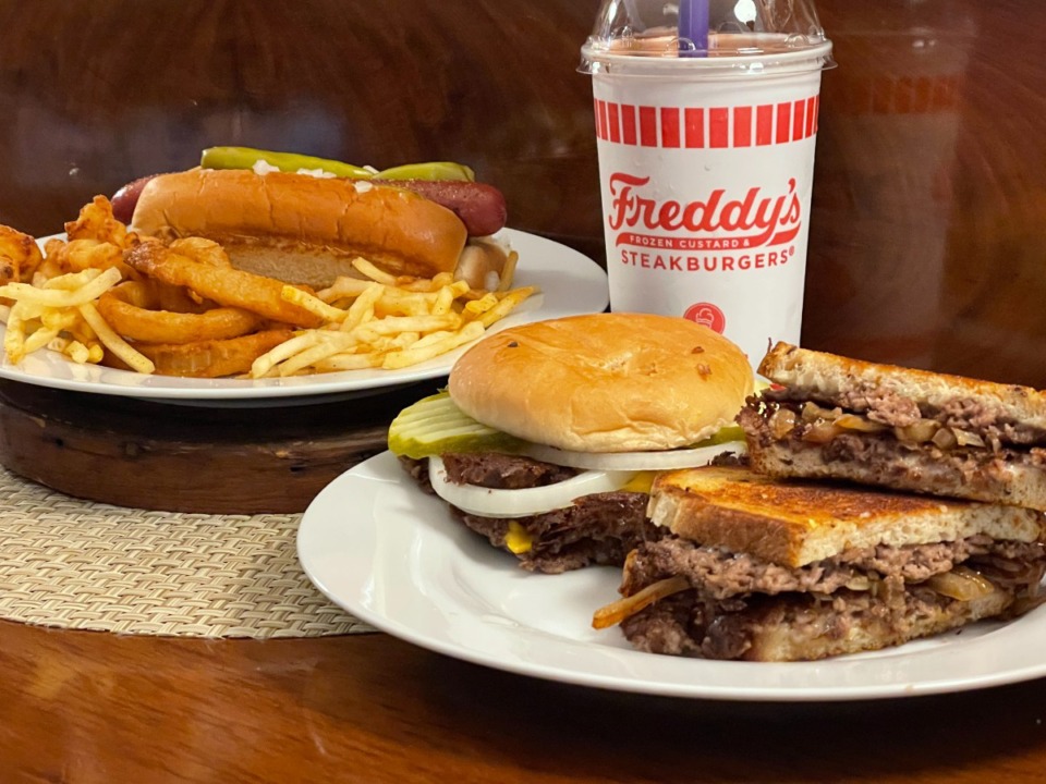 <strong>At Freddy&rsquo;s Frozen Custard &amp; Steakburgers, the menu offers (from left) the Chicago Dog, Freddy&rsquo;s Original Double and Freddy&rsquo;s Original Patty Melt.</strong> (Jennifer Biggs/Daily Memphian)