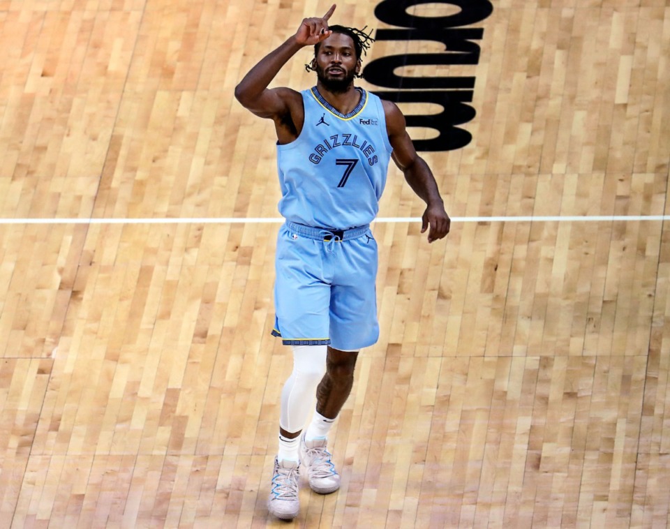 <strong>Memphis Grizzlies Justise Winslow (7) motions to the crowd after scoring his first points as a Grizzly during a Feb. 20, 2021 game at the FedExForum.</strong> (Patrick Lantrip/Daily Memphian)