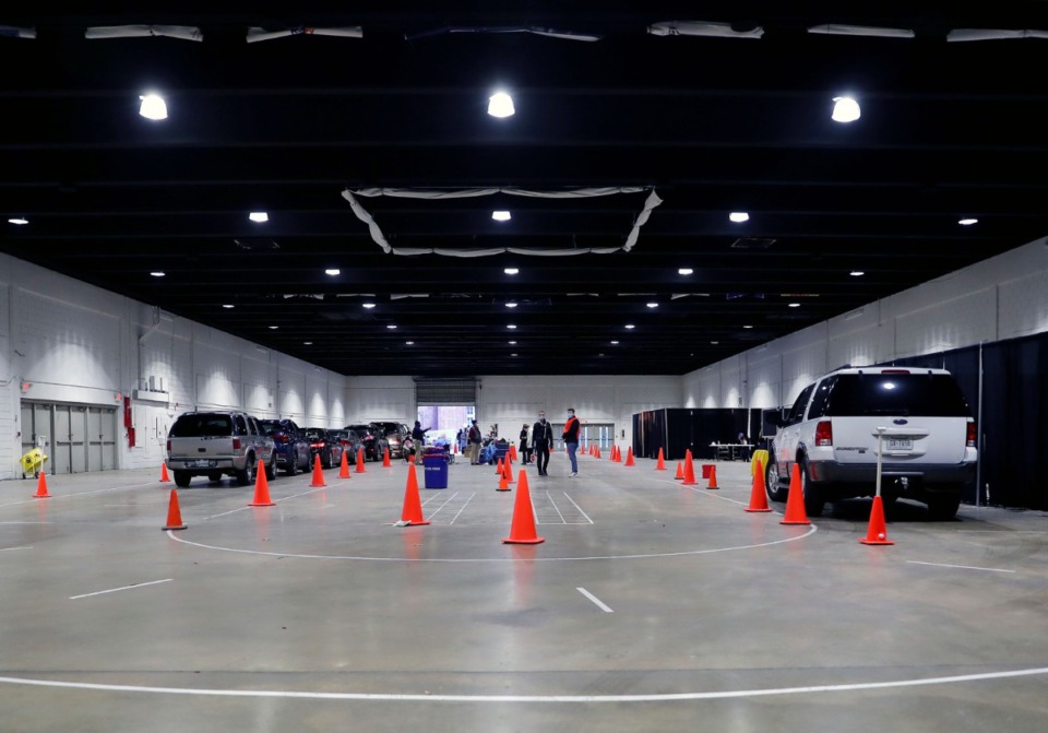 <strong>Very few cars were in line at the Shelby County Health Department's COVID-19 vaccination site at the Pipkin Building Feb. 2, 2021.</strong> (Patrick Lantrip/Daily Memphian file)