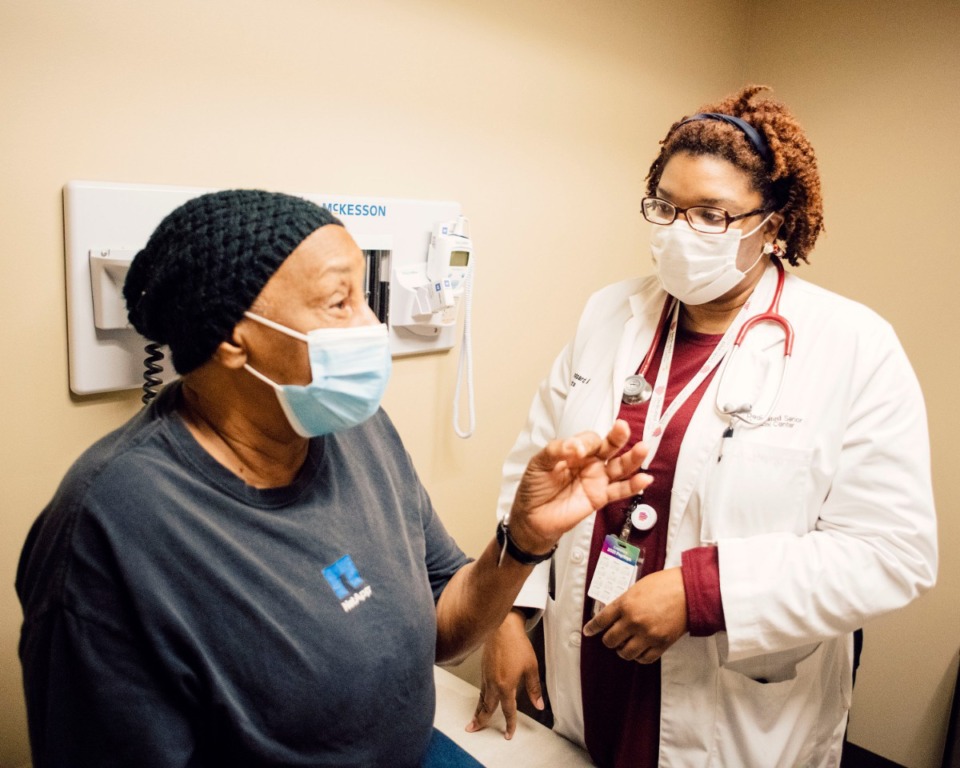 <strong>Dr. Kendra Sheppard works with one of her regular patients, Marian Denton, 73, a Whitehaven resident. Dedicated Senior Medical Center prides itself on offering quality and proactive medical care for seniors in three new locations across Memphis.</strong> (Houston Cofield/Special to the Daily Memphian)