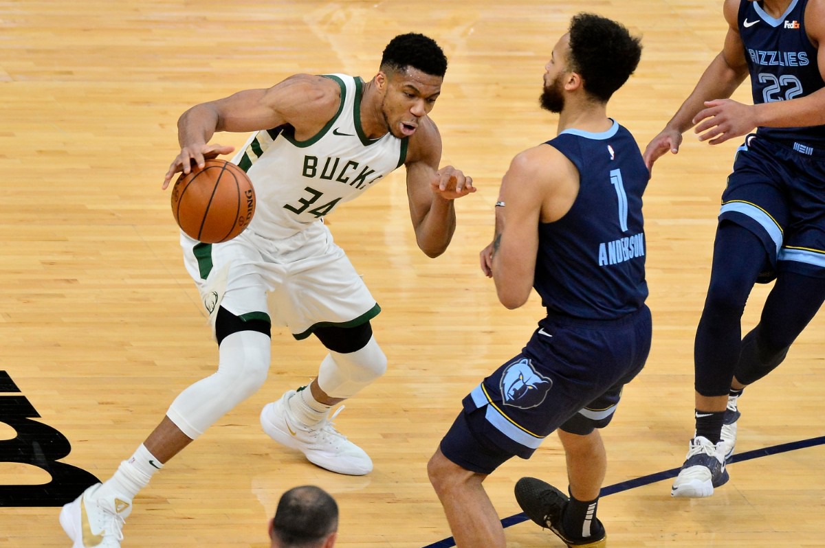 <strong>Milwaukee Bucks forward Giannis Antetokounmpo (34) drives against Memphis Grizzlies forward Kyle Anderson (1) on Thursday, March 4, 2021, at FedExForum.</strong> (Brandon Dill/AP)