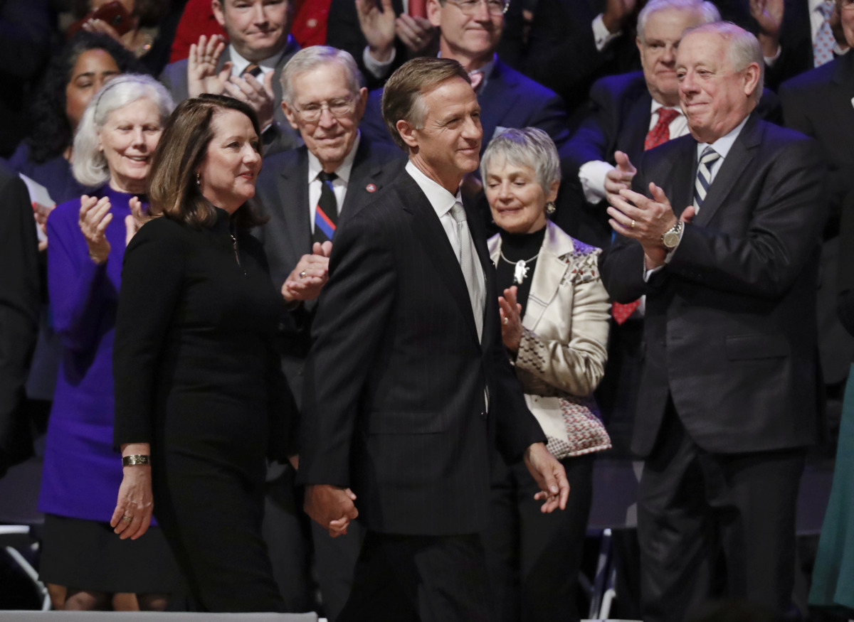 <strong>Tennessee Gov. Bill Haslam and his wife, Crissy Haslam, walk onto the stage for the inauguration of Gov.-elect Bill Lee in War Memorial Auditorium Saturday, Jan. 19, 2019, in Nashville, Tenn.</strong> (AP Photo/Mark Humphrey)