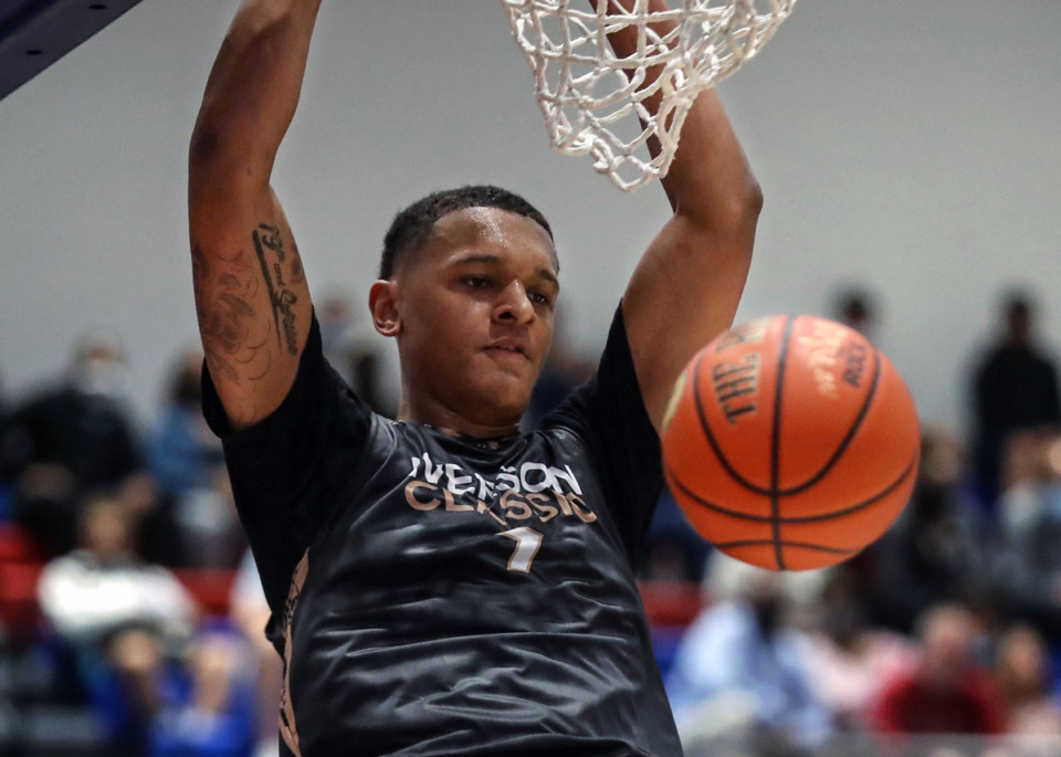 <strong>Number two overall recruit Paolo Banchero (1) dunks the ball during the 2021 Iverson Classic at Bartlett High May 8, 2021.</strong> (Patrick Lantrip/Daily Memphian)