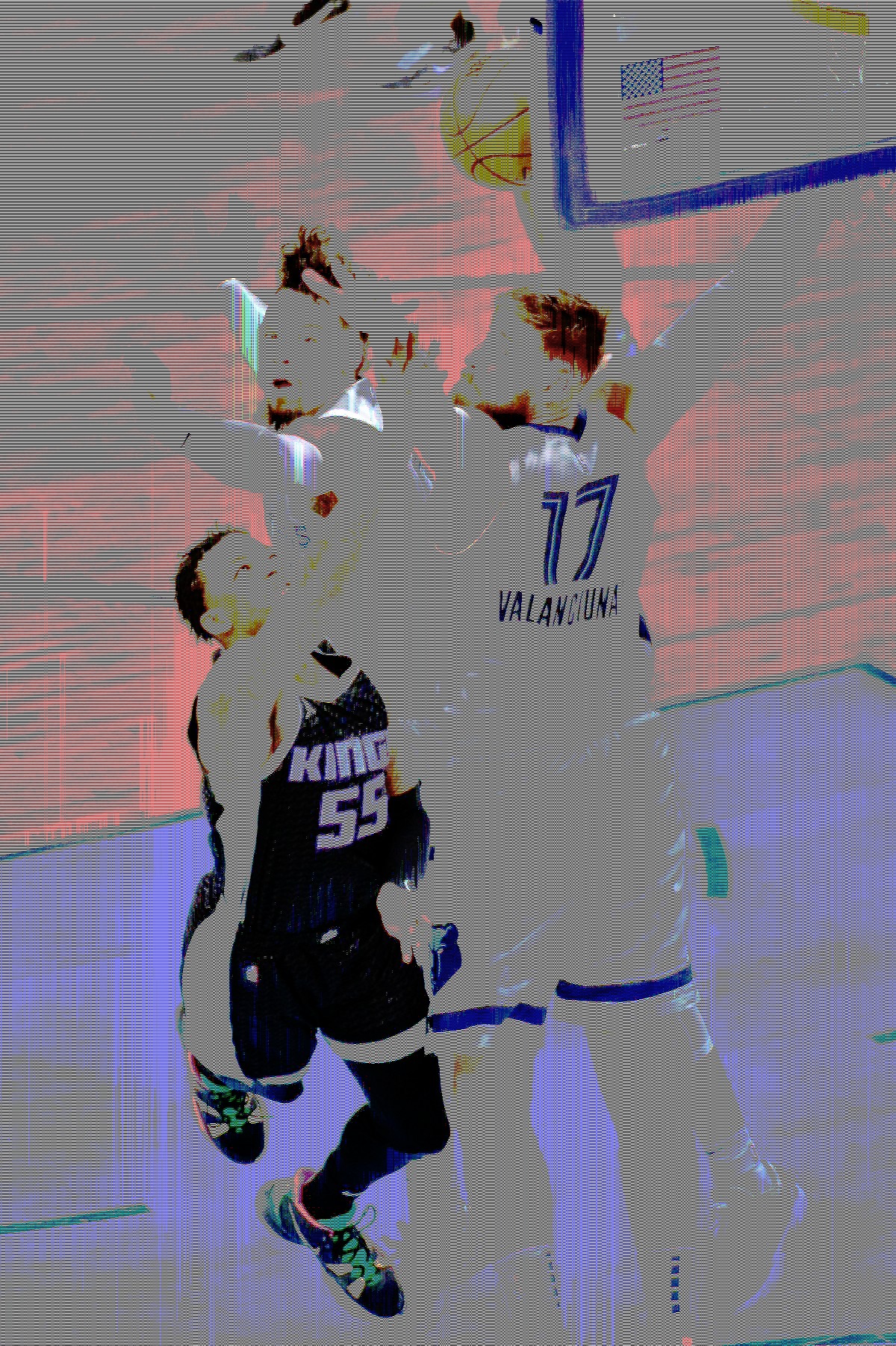 <strong>Sacramento Kings guard Delon Wright (55) shoots against Memphis Grizzlies center Jonas Valanciunas (17) and forward Dillon Brooks in the second half of an NBA basketball game Thursday, May 13, 2021, at FedExForum.</strong> (Brandon Dill/AP)
