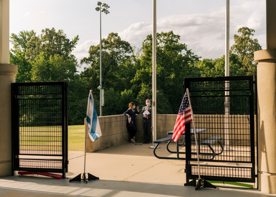 <strong>Supporters of Israel wait for Jewish leaders to speak at the Memphis Jewish Community Center on May 19.&nbsp;</strong>(Houston Cofield/Special to The Daily Memphian)