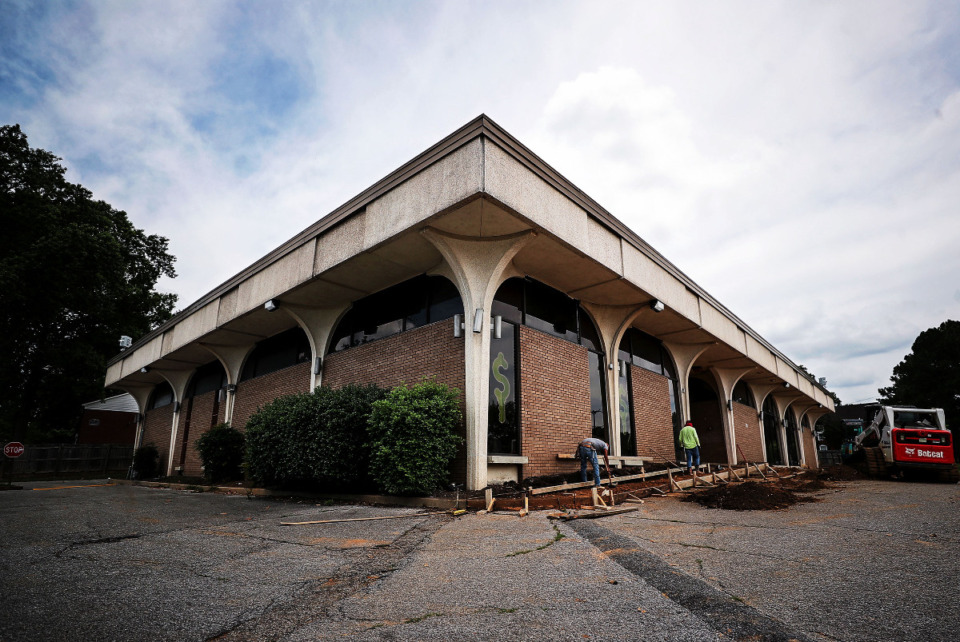 <strong>Shelby County is planning to put a youth assessment center in the old Raleigh library, seen on June 4, 2021.</strong> (Patrick Lantrip/Daily Memphian)