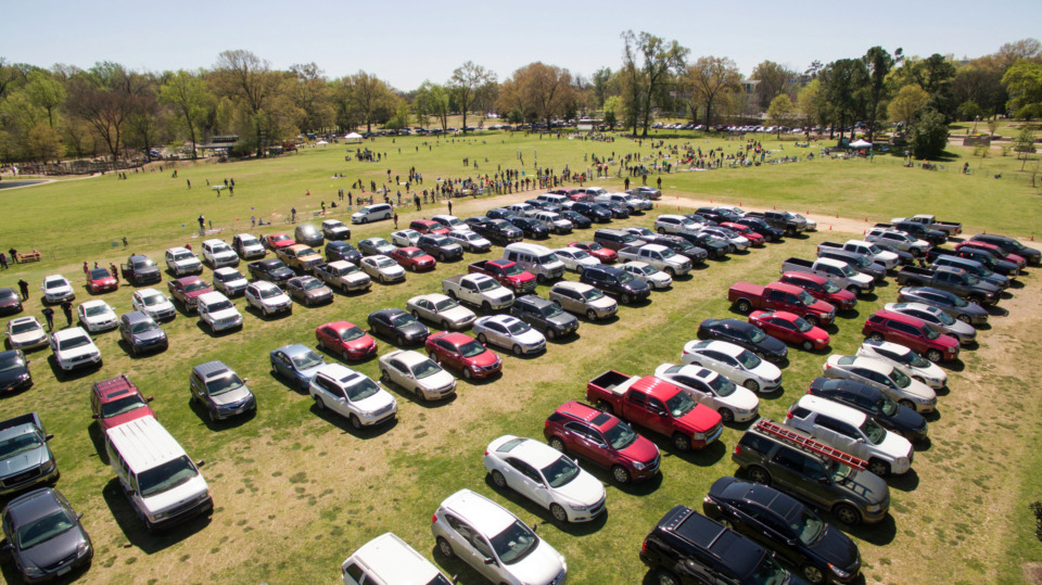 <strong>The Memphis Zoo's use of the Overton Park Greensward for overflow parking on peak traffic days will end with a reconfiguration of the zoo's parking lot. Work is set to begin on the first of four phases this summer.&nbsp;</strong>(Daily Memphian file)