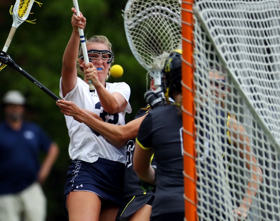 <strong>St. Mary's Virginia Horton (32) takes a shot during an April 20, 2021 game against Hutchison.</strong> (Patrick Lantrip/Daily Memphian)