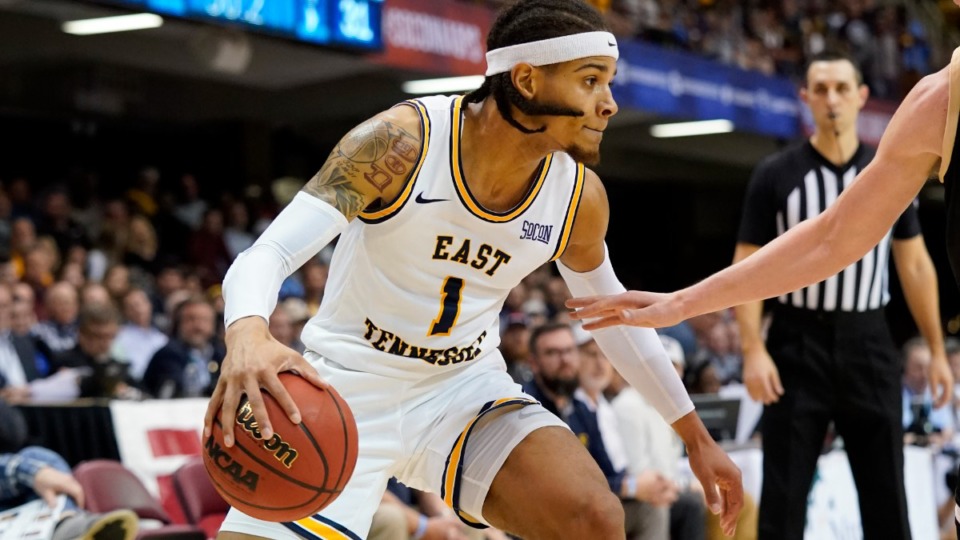<strong>Former East Tennessee State guard Tray Boyd III (1), a Memphis native and Olive Branch High School graduate, is scheduled to participate in The Basketball Tournament (TBT), a 64-team single elimination tournament with a $1 million on the line broadcast on ESPN.</strong> (AP Photo file)
