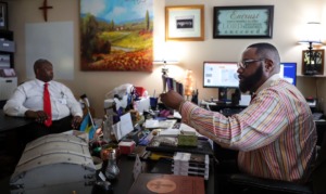 <strong>&ldquo;No one&rsquo;s going to die alone,&rdquo; D&rsquo;Arcy Deveaux (right), Regional One Health staff chaplain and spiritual care liaison, recalled saying to his team of a dozen staff chaplains, which includes Fred Montgomery (left). </strong>(Patrick Lantrip/Daily Memphian)