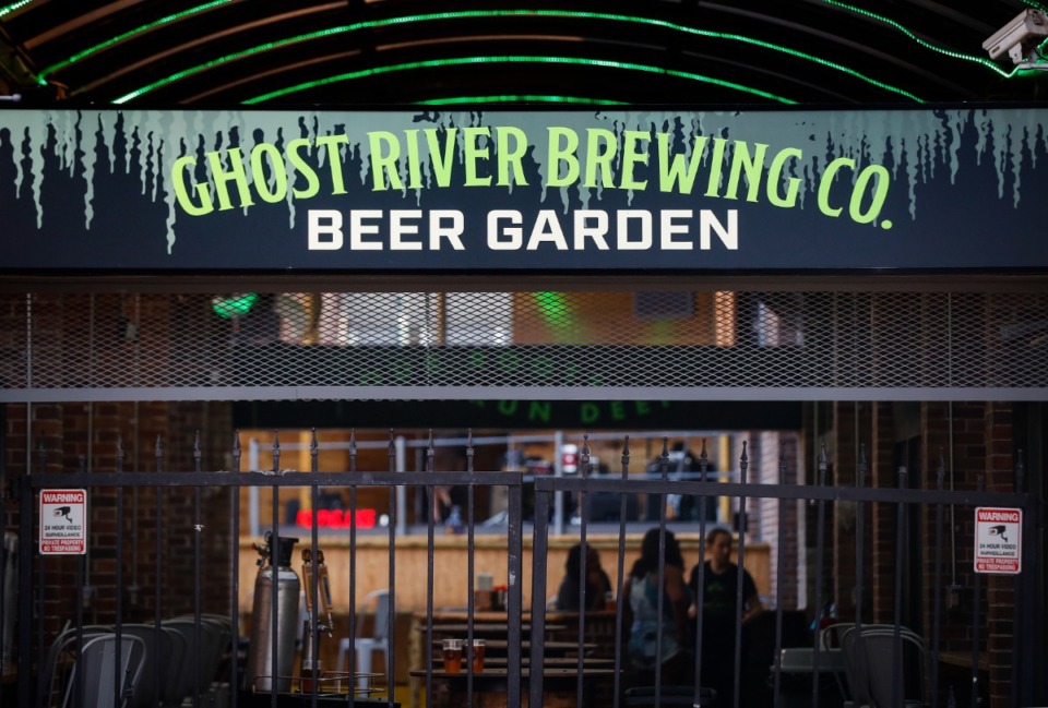 <strong>The new Ghost River taproom on Beale Street features an outdoor beer garden.</strong> (Mark Weber/The Daily Memphian)