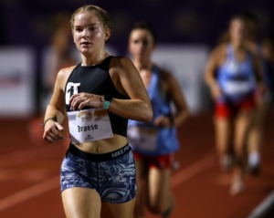 <strong>Ann-Marie Braese leads the pack in the Toad Lyfe High School Girls Invitational 3200 meter race at Christian Brothers High School Aug. 14, 2021.</strong> (Patrick Lantrip/Daily Memphian)