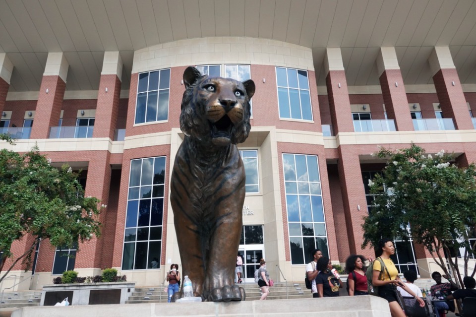 <strong>University of Memphis students returned to campus on Monday Aug. 23.</strong> (Karen Pulfer Focht/Special to the Daily Memphian)
