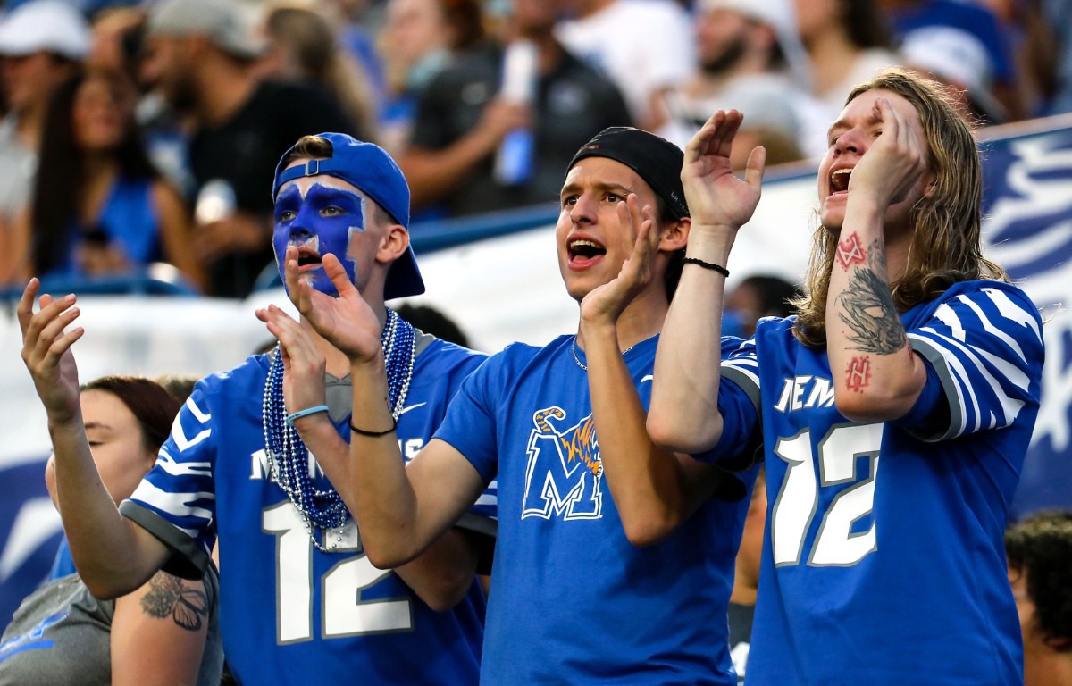 <strong>University of Memphis fans react to a bad call during a Sept. 4, 2021 game against Nicholls State.</strong> (Patrick Lantrip/Daily Memphian)