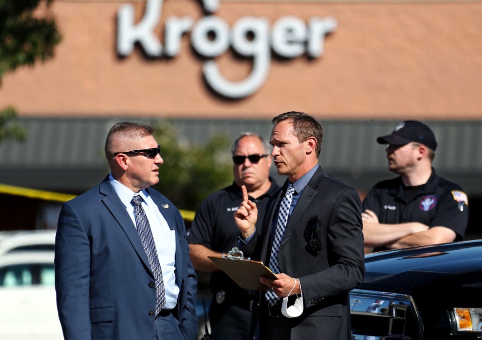 <strong>Law enforcement officers work the crime scene of a mass shooting at a Kroger on Byhalia Road in Collierville.</strong> (Patrick Lantrip/Daily Memphian)