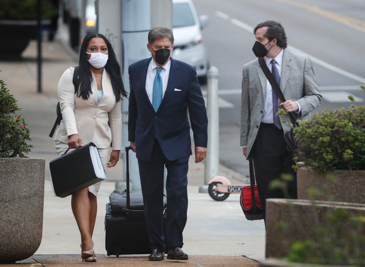 State Sen. Katrina Robinson (left) walks to federal court with her attorneys on Friday, Sept. 17, 2021. She was granted acquittal on 15 charges Sunday, Sept. 26,&nbsp;but denied a motion on 5 other counts. (Mark Weber/The Daily Memphian)