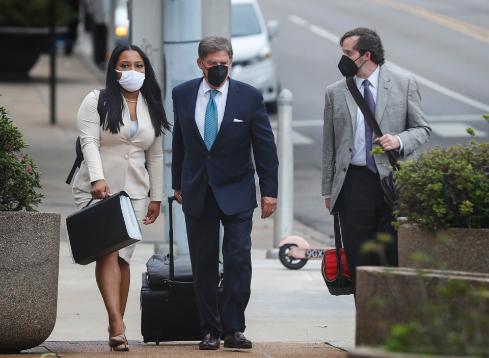 <strong>State Sen. Katrina Robinson (left) walks to federal court with her attorneys on Friday, Sept. 17, 2021. She was granted acquittal on 15 charges Sunday, Sept. 26,&nbsp;but denied a motion on 5 other counts.</strong> (Mark Weber/The Daily Memphian)