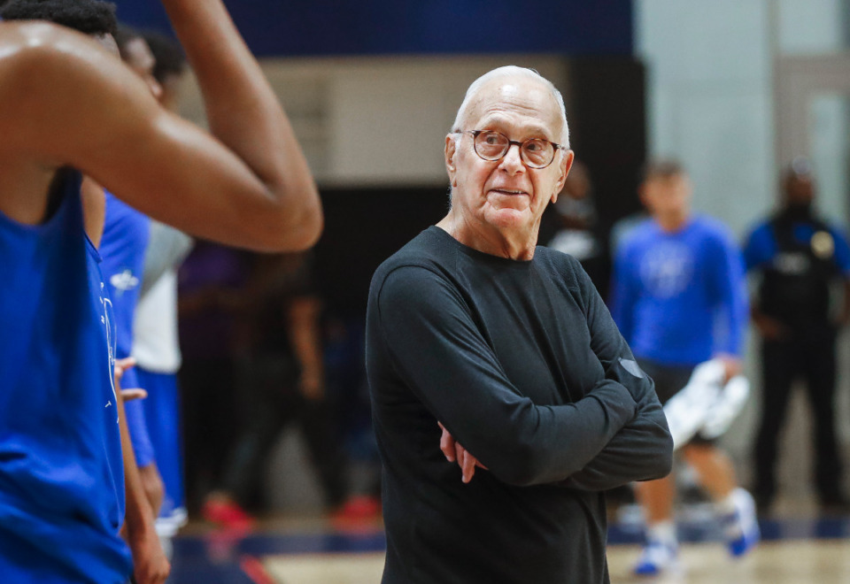 <strong>Tigers assistant coach Larry Brown observes the first day of practice on Tuesday, Sept. 28, 2021.</strong> (Mark Weber/The Daily Memphian)