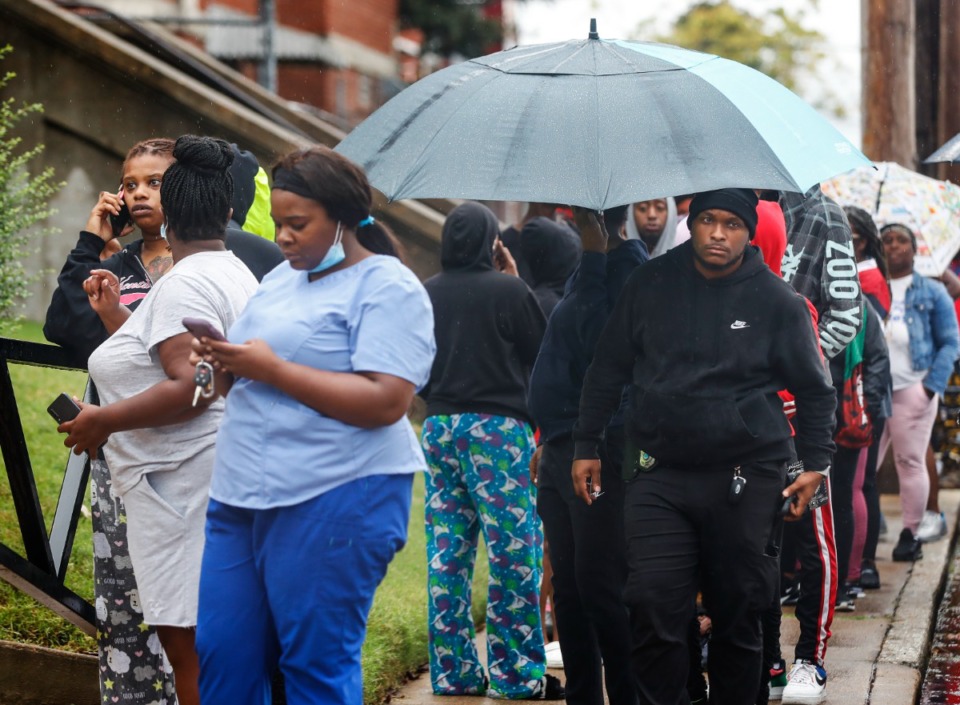 <strong>After a student was shot at Cummings Elementary School, families pick up students on Thursday, Sept. 30, 2021 at Metropolitan Baptist Church.</strong> (Mark Weber/The Daily Memphian)