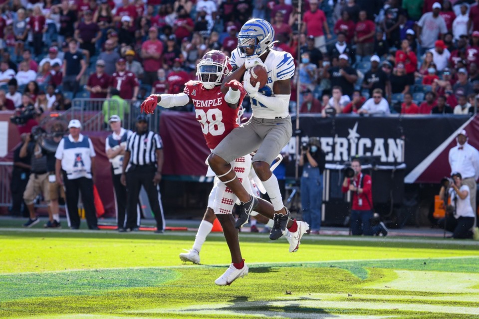 <strong>Javon Ivory (13) of the Memphis Tigers catches a pass for a touchdown during the game against the Temple Owls at Lincoln Financial Field on Oct. 2, 2021 in Philadelphia.</strong> (Kate Frese/Special to The Daily Memphian)