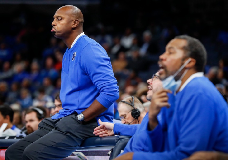 <strong>Tigers head coach Penny Hardaway (left) watches from the bench during the game against Tennessee Tech on Tuesday, Nov. 9, 2021.</strong> (Mark Weber/The Daily Memphian)