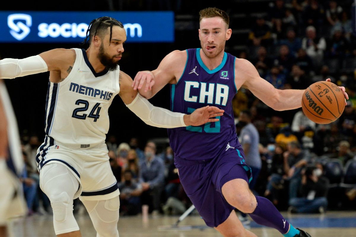 <strong>Charlotte Hornets forward Gordon Hayward (20) drives against Grizzlies forward Dillon Brooks (24)&nbsp;on Nov. 10 at FedExForum.</strong> (Brandon Dill/AP)