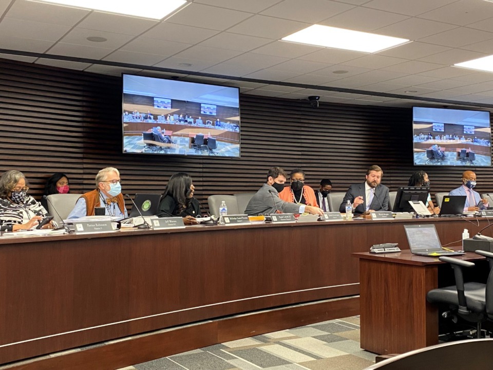 <strong>Memphis City Council members may not get to drawing new district lines until February by the estimate of council attorney Allan Wade. Some on the council are calling for a more transparent process.</strong> (Daily Memphian/Bill Dries)