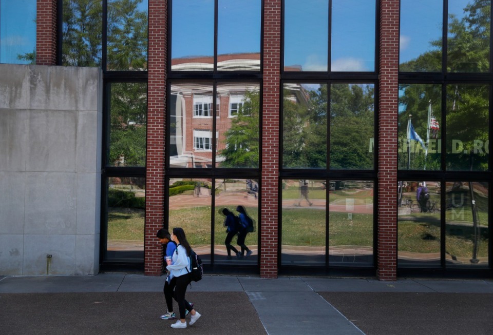 <strong>Students walk on the University of Memphis campus Wednesday, April 21, 2021.</strong> (Mark Weber/The Daily Memphian)