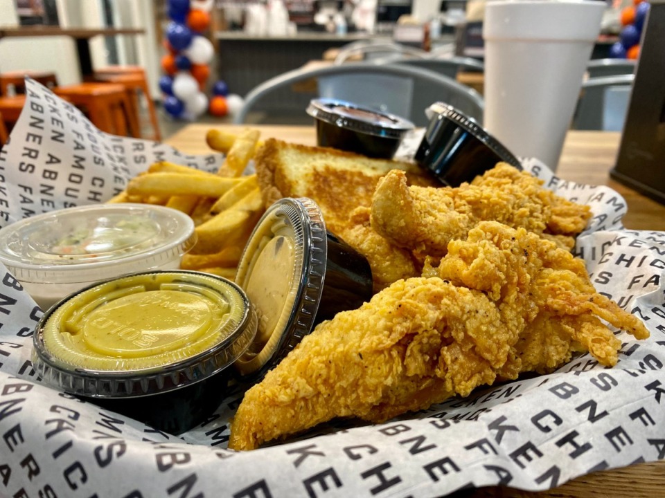 <strong>Chicken can be fried up in many forms, but at Abner&rsquo;s Famous Chicken, the tenders are the thing.</strong> (Chris Herrington/The Daily Memphian)&nbsp;