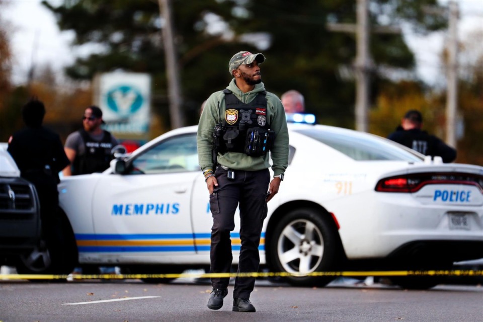 <strong>Memphis police officers work the scene where rapper Young Dolph was killed outside of a store&nbsp;on Airways Boulevard on Nov. 17, 2021.</strong> (Patrick Lantrip/Daily Memphian)