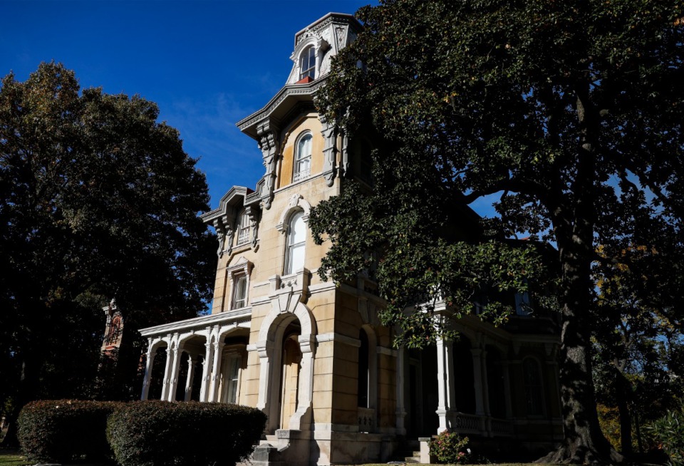<strong>The James Lee House bed and breakfast&nbsp;features five lush suites with nightly rates in the $280-to-$400 range.</strong>&nbsp;(Mark Weber/The Daily Memphian)