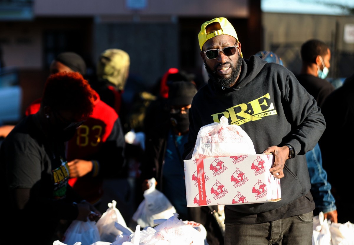 Young Dolphs Holiday Giveaway Continues Despite Rappers Death Memphis Local Sports