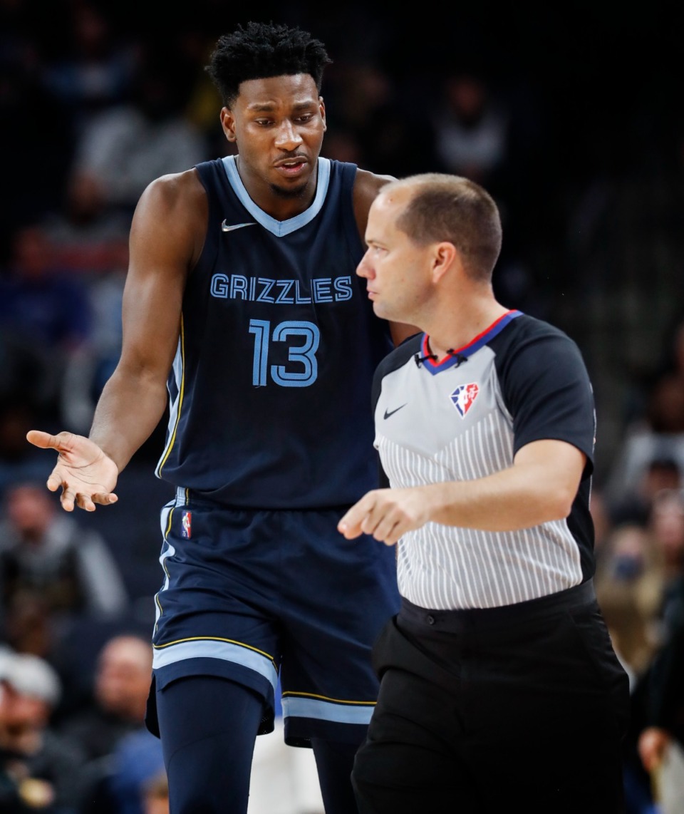 <strong>Grizzlies center Jaren Jackson Jr. (left) argues with an official after being called for a foul against the Dallas Mavericks on Wednesday, Dec. 8, 2021.</strong> (Mark Weber/The Daily Memphian)