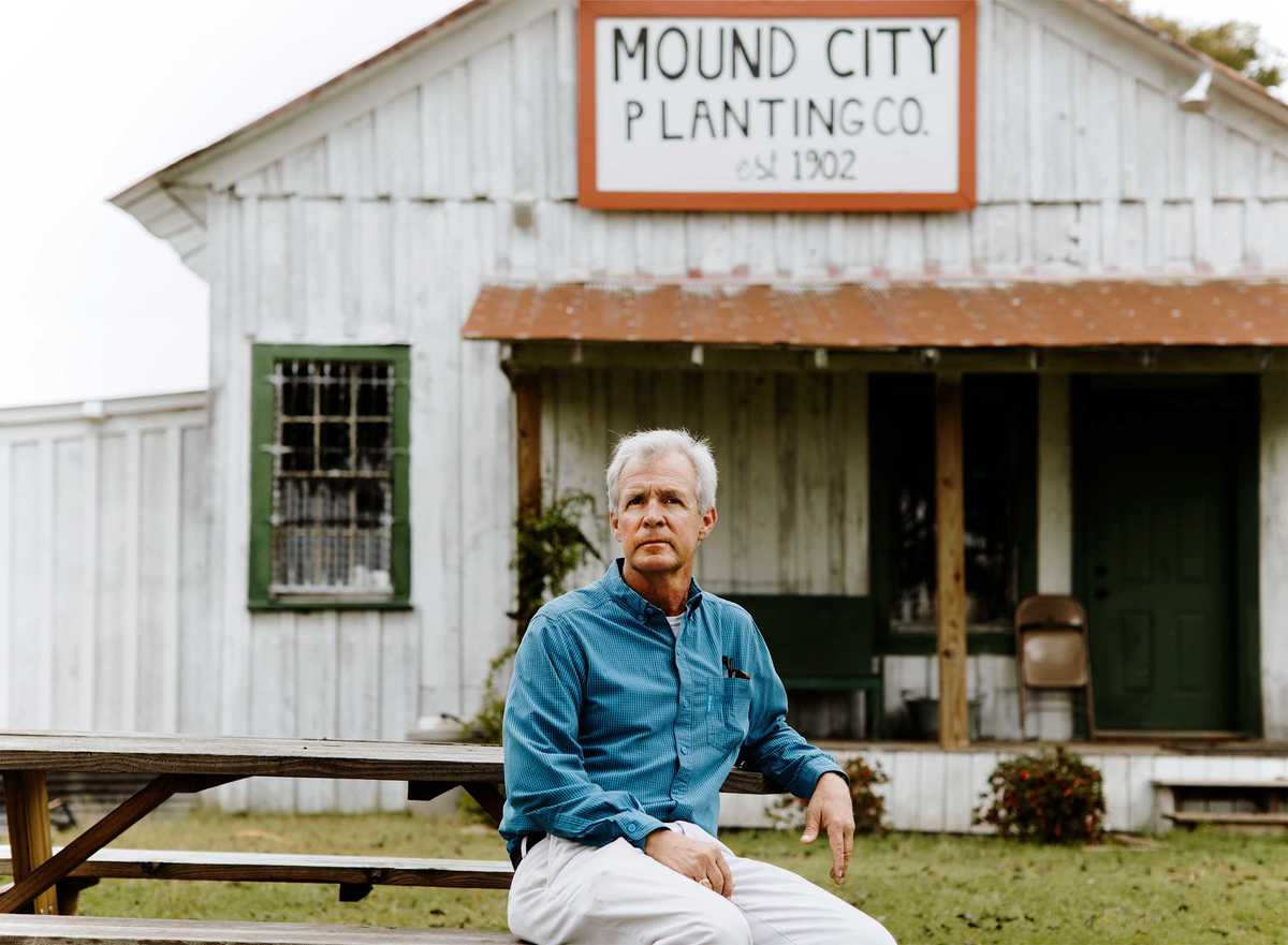 <strong>Memphians Charlie Lowrance and his wife, Emily,</strong> <strong>converted an old farm settlement of Mound City, Arkansas, into overnight rentals on Airbnb and other online platforms.</strong>&nbsp;(Houston Cofield/Daily Memphian)