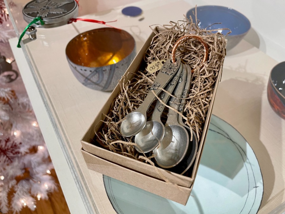 <strong>Measuring spoons and enamelware bowls at the&nbsp;National Ornamental Metal Museum.</strong>&nbsp;(Jennifer Biggs/Daily Memphian)