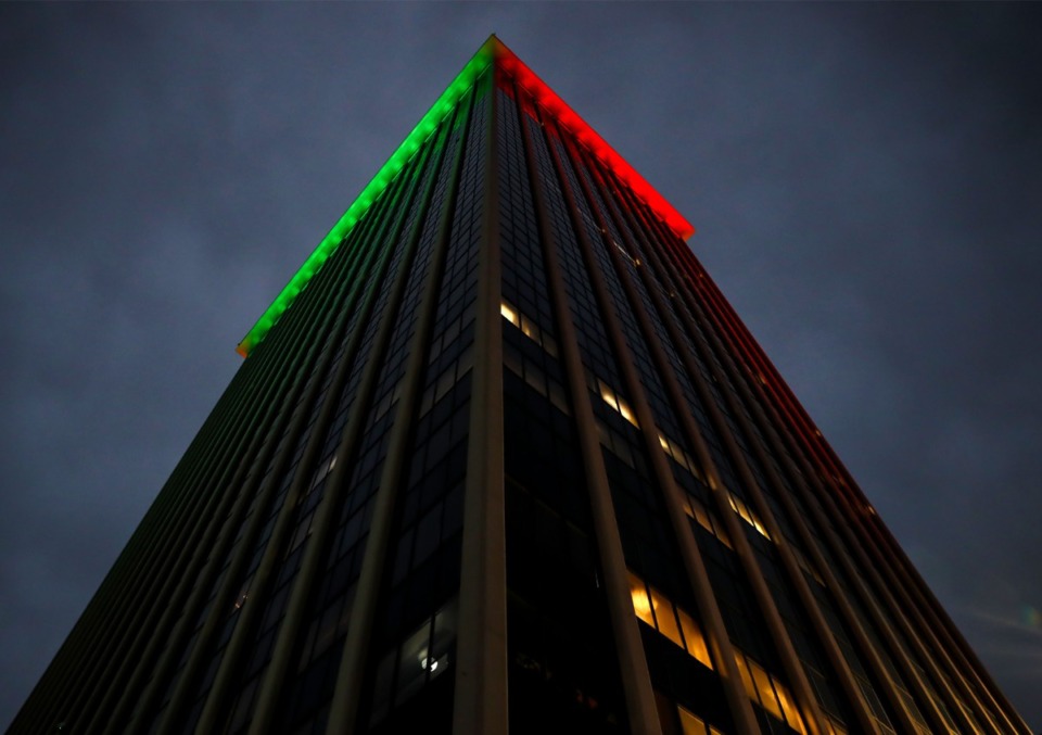 <strong>Clark Tower&rsquo;s holiday lights were lit Monday, Dec. 20, 2021 for the first time in years.</strong>&nbsp;(Patrick Lantrip/Daily Memphian)