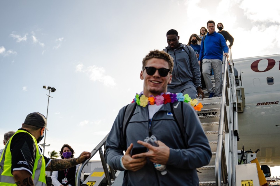 <strong>The Tigers arrived in Hawaii Sunday, Dec. 19. &ldquo;They&rsquo;re obviously overwhelmed by the beauty of this place and everything it has to offer, but we also know our focus needs to be on the game,&rdquo; Coach Ryan Silverfield said.</strong> (Courtesy University of Memphis Athletics)