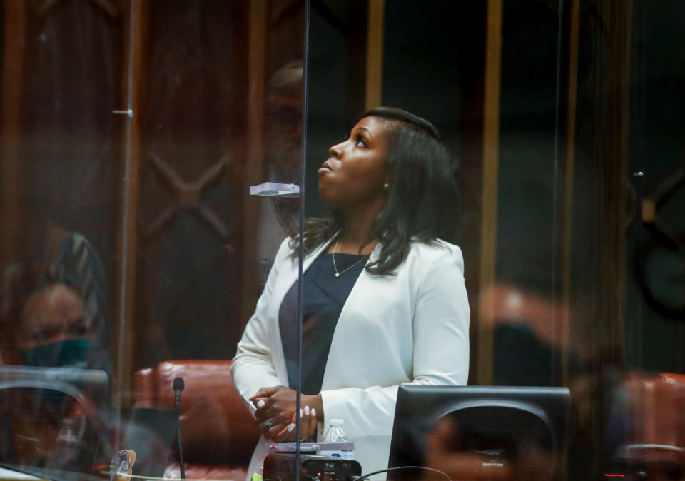 <strong>Memphis City Council member Michalyn Easter-Thomas made the move to pull the residency requirement for police and firefighters on the August 2022 ballot citywide from the council consent agenda Tuesday night. </strong>(Mark Weber/The Daily Memphian file)