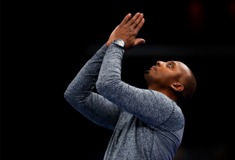 <strong>University of Memphis coach Penny Hardaway holds up prayer hands after a frustrating play on Jan. 4, 2022, in the game against Tulsa at FedExForum.</strong> (Patrick Lantrip/Daily Memphian)