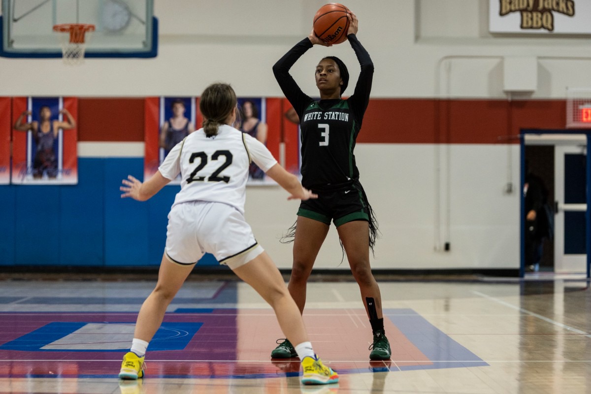<strong>White Station&rsquo;s Ramya King looks to pass the ball during the I Have a Dream Elite Showcase Saturday, Jan. 15, 2022.</strong> (Brad Vest/Special to The Daily Memphian)